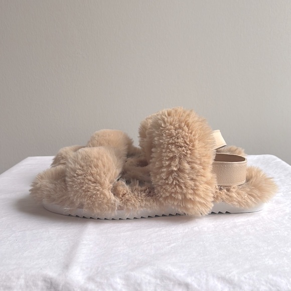 Dolce Vita Shoes - Dolce Vita tan furry shearling slippers